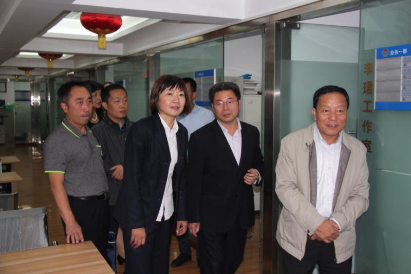 省司法廳廳長牛紀南到甘肅國信公證處 調(diào)研公證改革工作